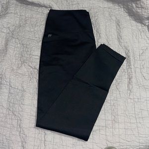 Size large fabletics leggings